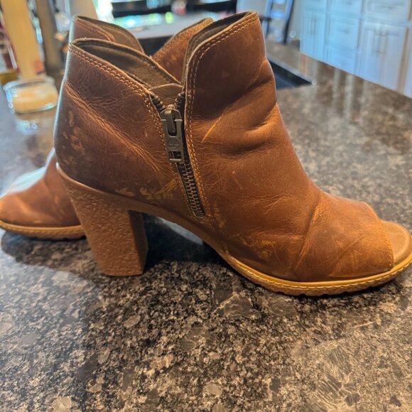 Size 8 - Timberland Brown Glancy Ruched Peep Toe Booties - Picture 3 of 5